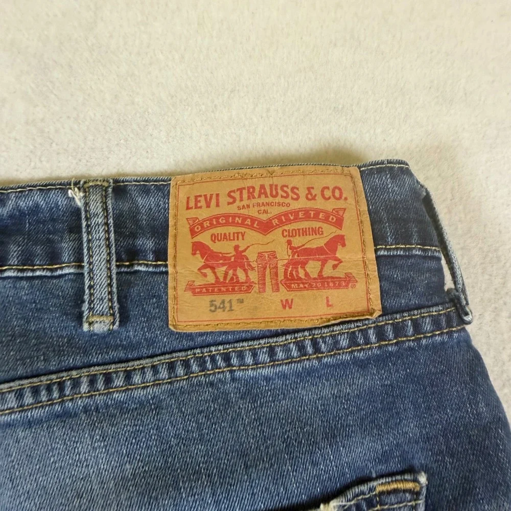 Levis 541 Athletic Taper Mens Blue Denim Jeans 44x32 Medium‎ Wash 18757-0002